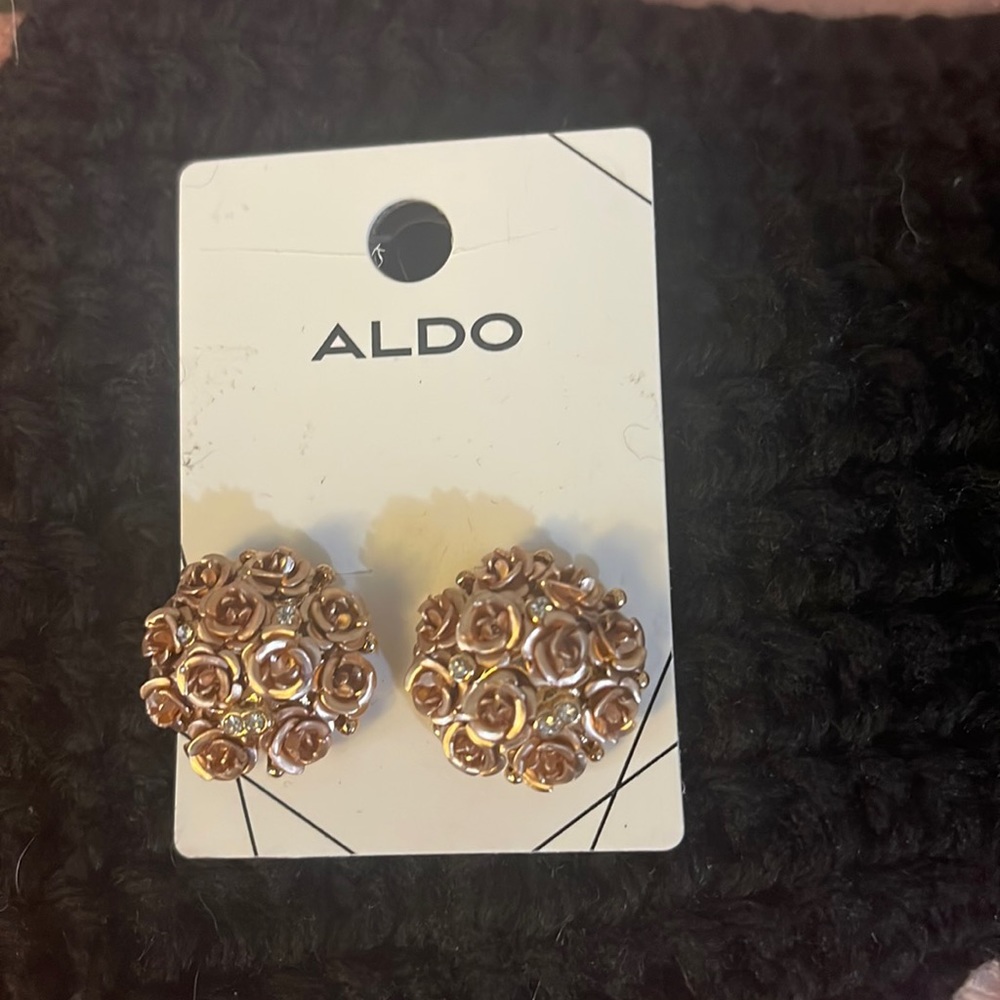Gold aldo earrings small rose bouquet pattern